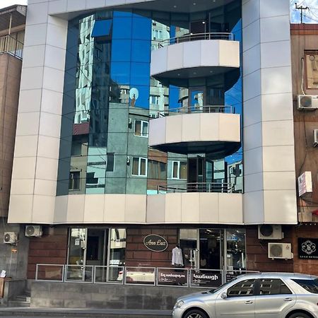 Friendly Hotel Yerevan Exterior photo