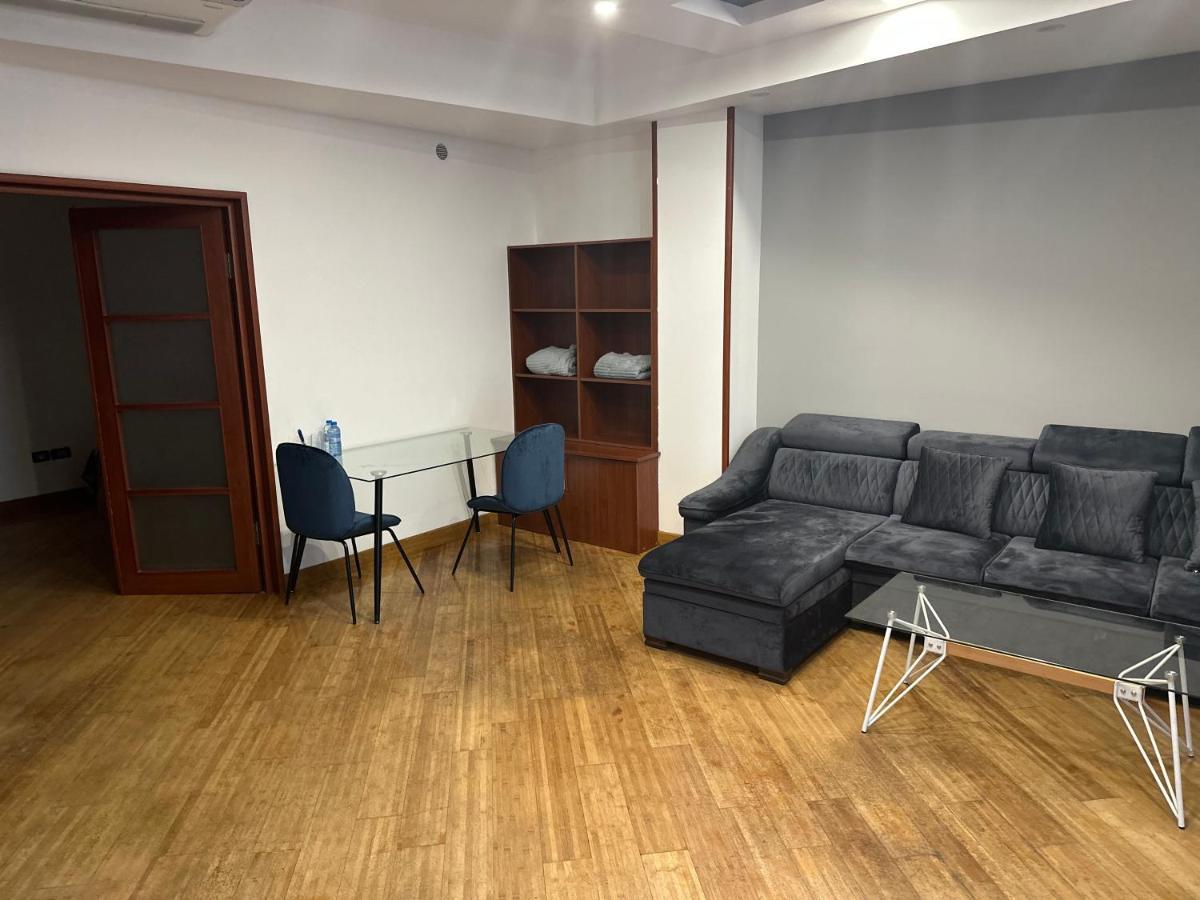 Friendly Hotel Yerevan Exterior photo